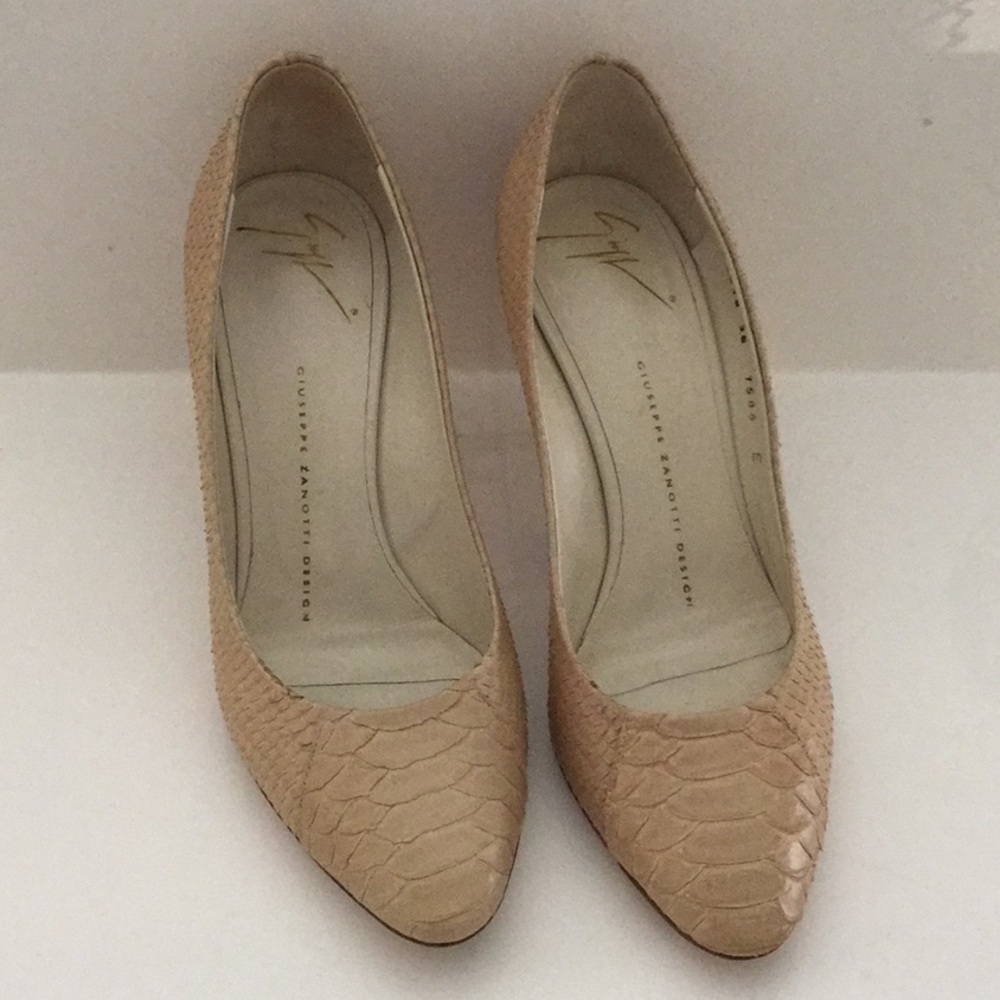 Giuseppe Zanotti Beige Snakeskin Embossed Pumps